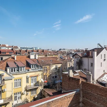 Tranquil Place In The Middle Of Downtown 2br *