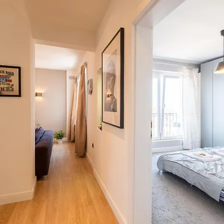 Tranquil Place In The Middle Of Downtown 2br