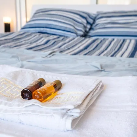 Tranquil Place In The Middle Of Downtown 2br