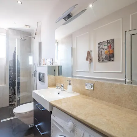 Tranquil Place In The Middle Of Downtown 2br 아파트