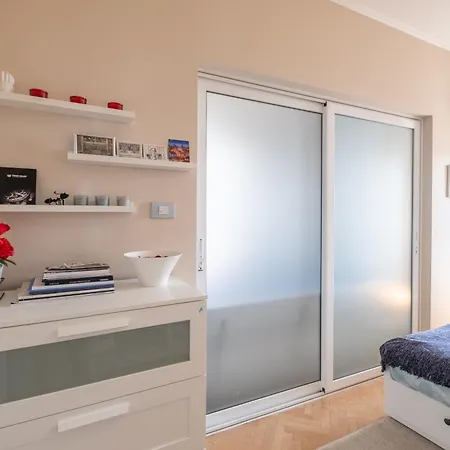 Appartamento Tranquil Place In The Middle Of Downtown 2br Sofia