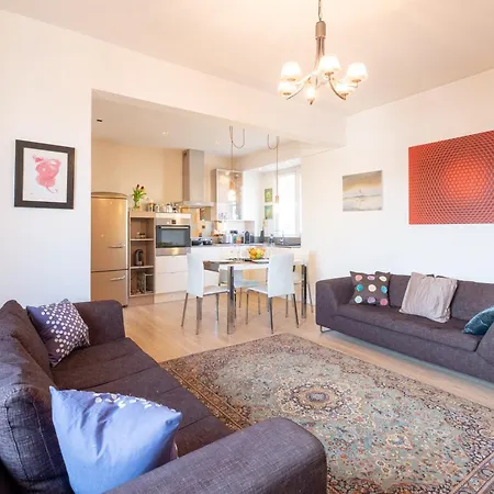 Tranquil Place In The Middle Of Downtown 2br * ソフィア